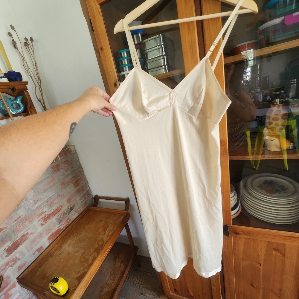 Vintage Vanity Fair Cream Slip